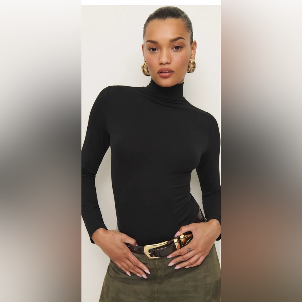 Reformation Black Fitted Long Sleeve Turtleneck Size S
